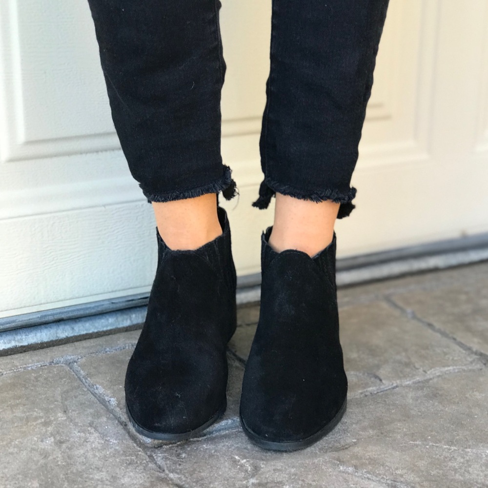 NIB Distressed Genuine Suede Burnished Ankle Boot - Picture 4 of 8